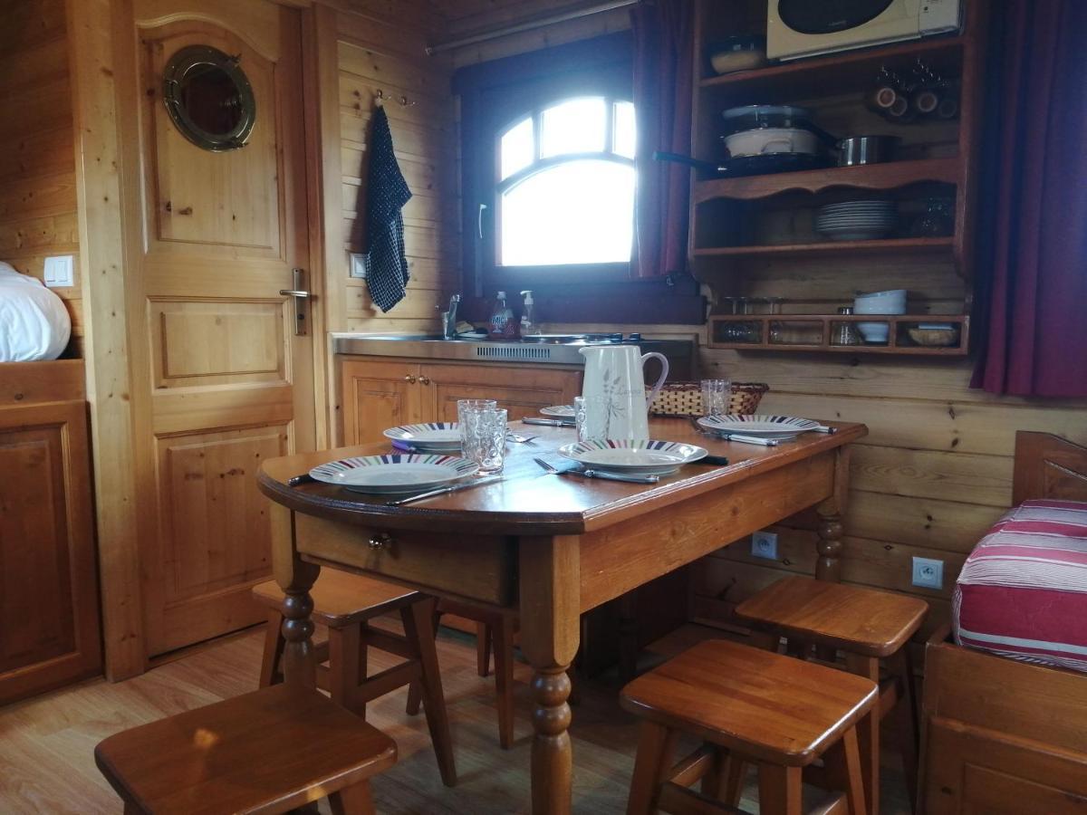 Les Roulottes De La Ferme Des Chanaux Saint-Julien-d'Ance Exterior foto